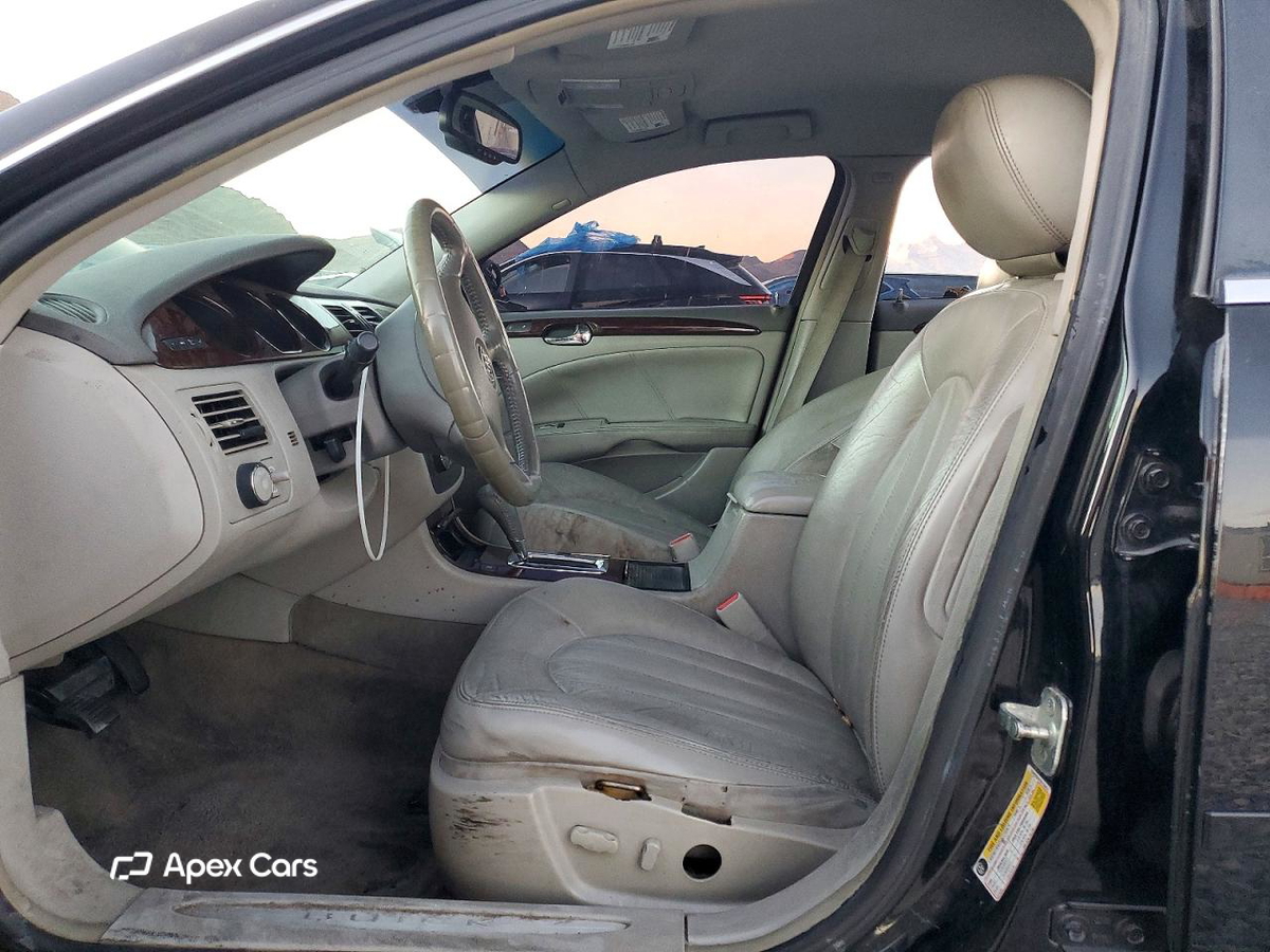 Buick Lucerne 2011