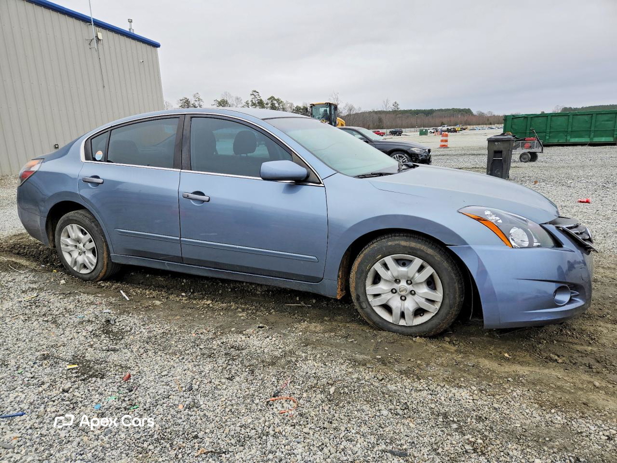 Nissan Altima 2011