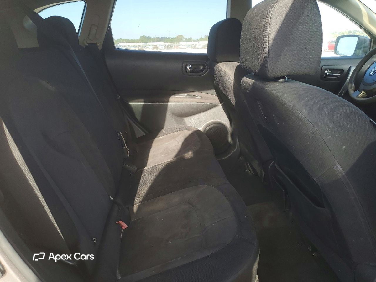 Nissan Rogue 2010