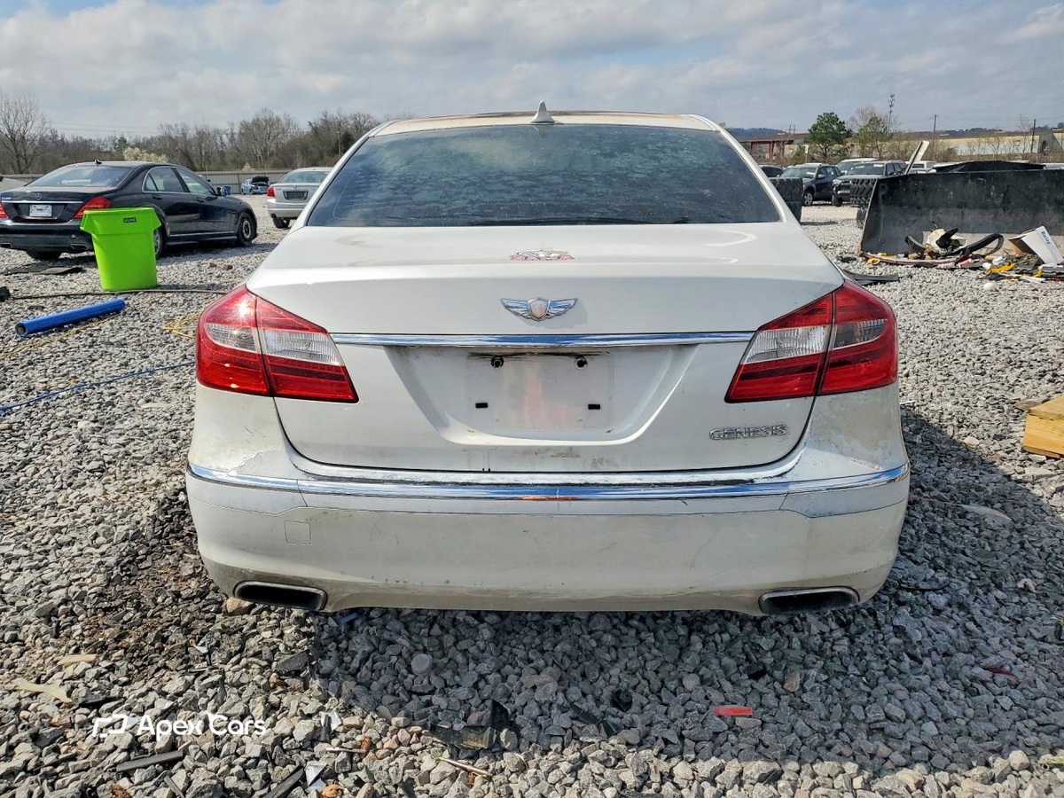 Hyundai Genesis 2012