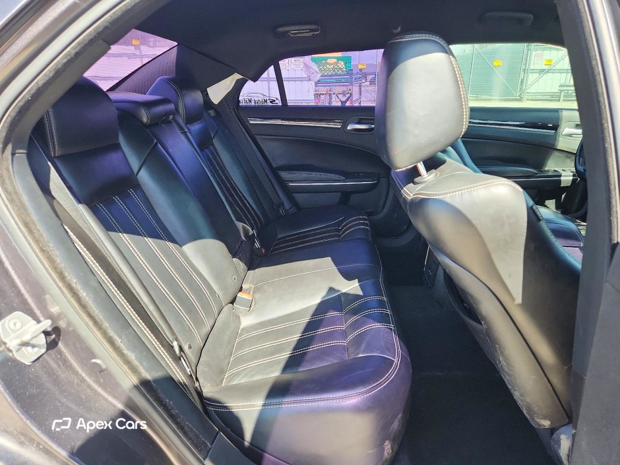 Chrysler 300 2019