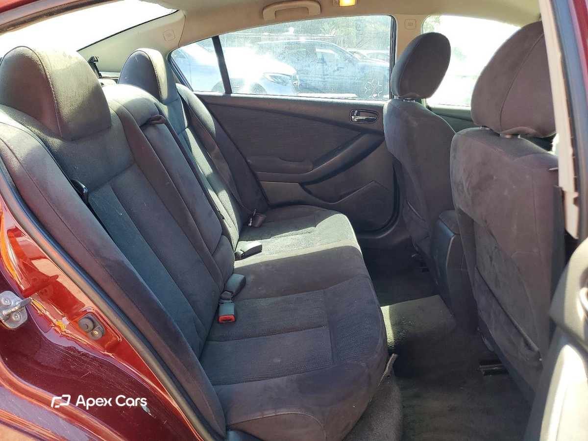 Nissan Altima 2011