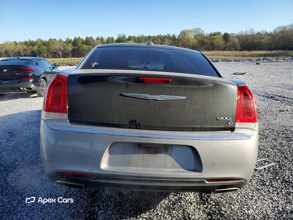 Chrysler 300 2016