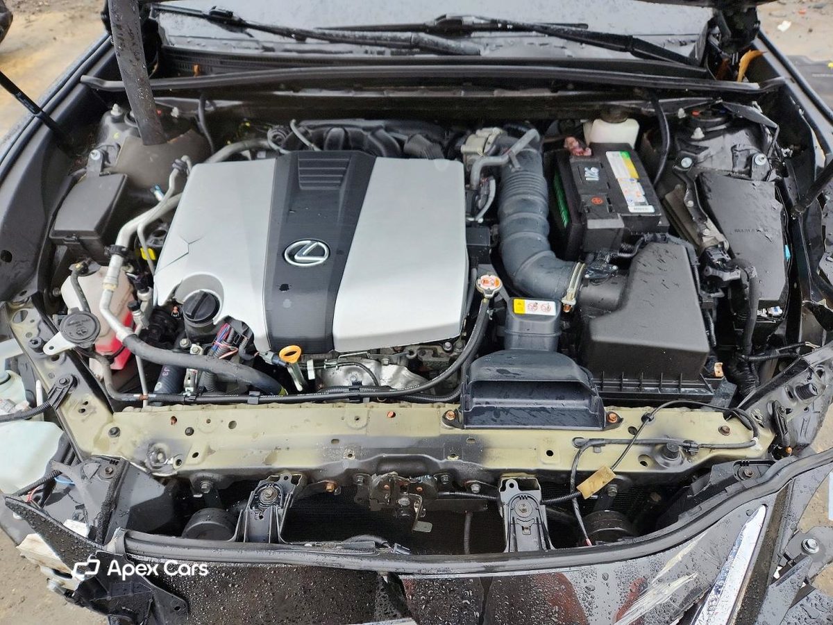 Lexus ES 2019