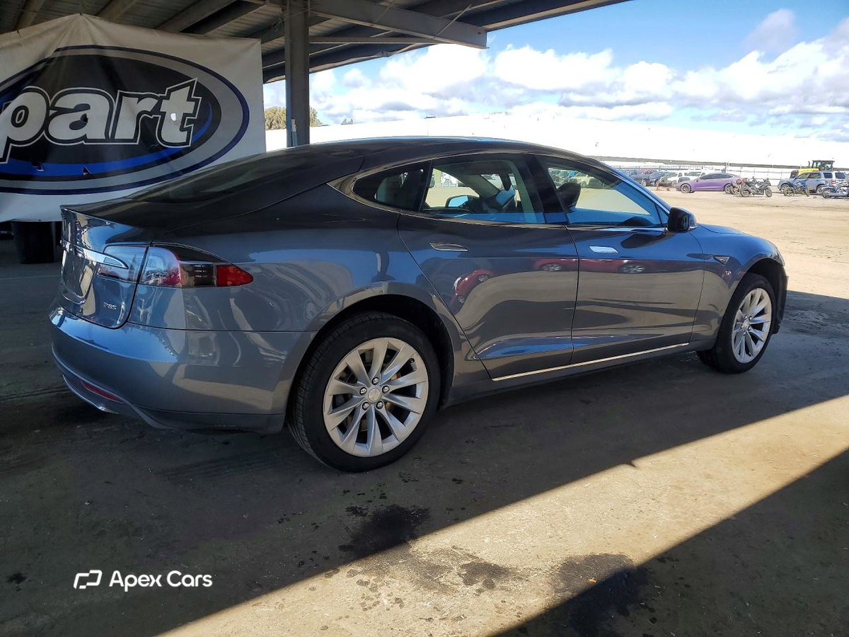 Tesla Model S 2013