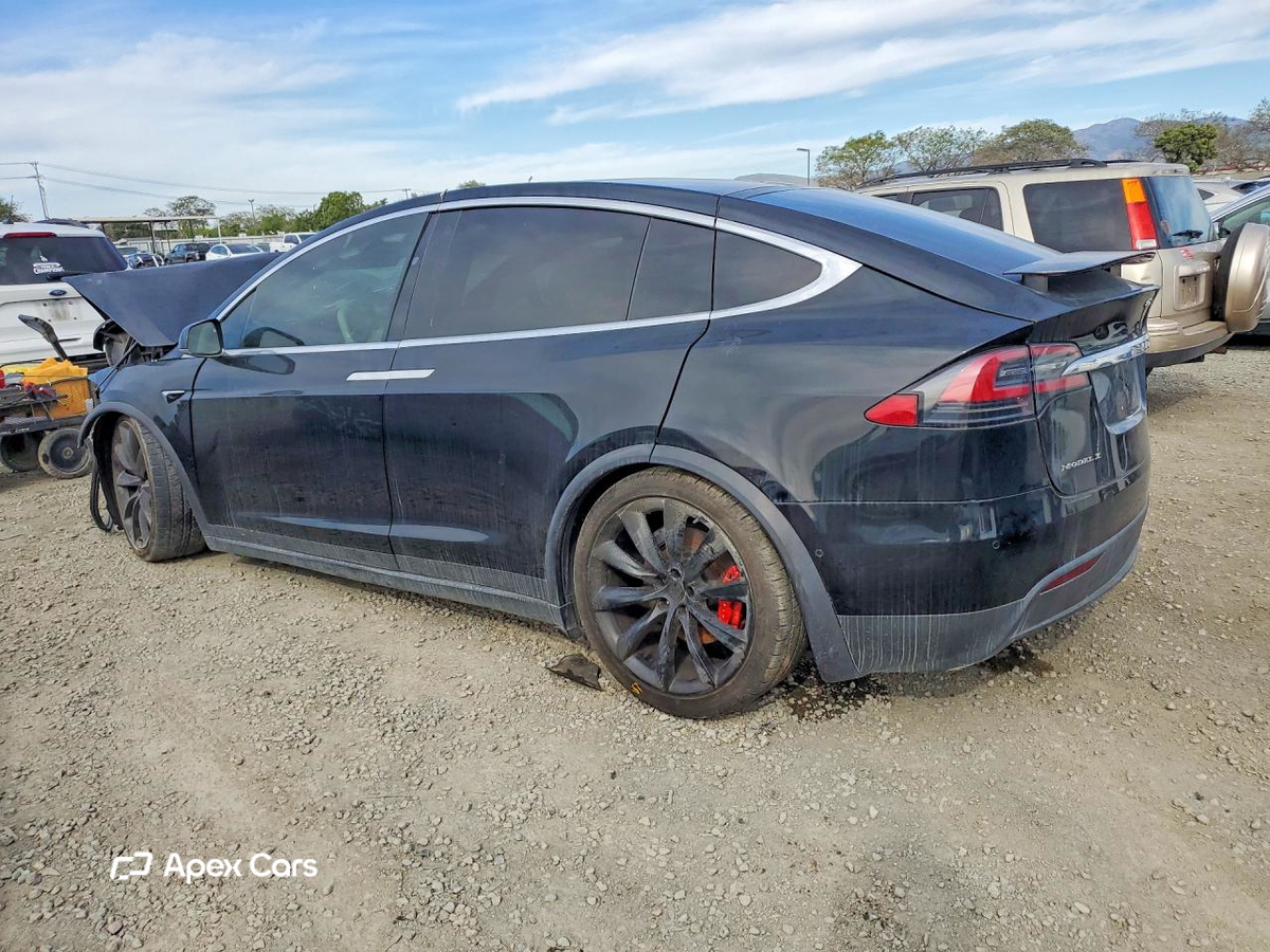 Tesla Model X 2018