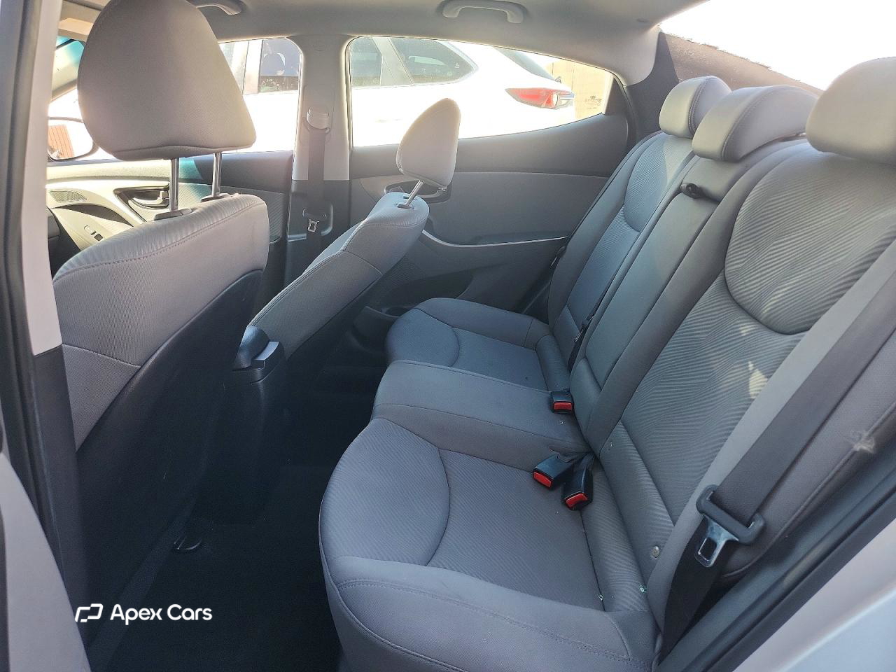 Hyundai Elantra 2012