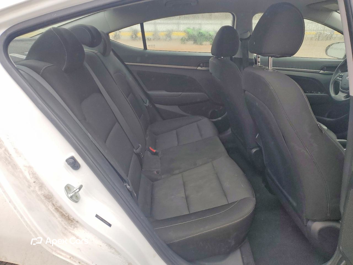 Hyundai Elantra 2018