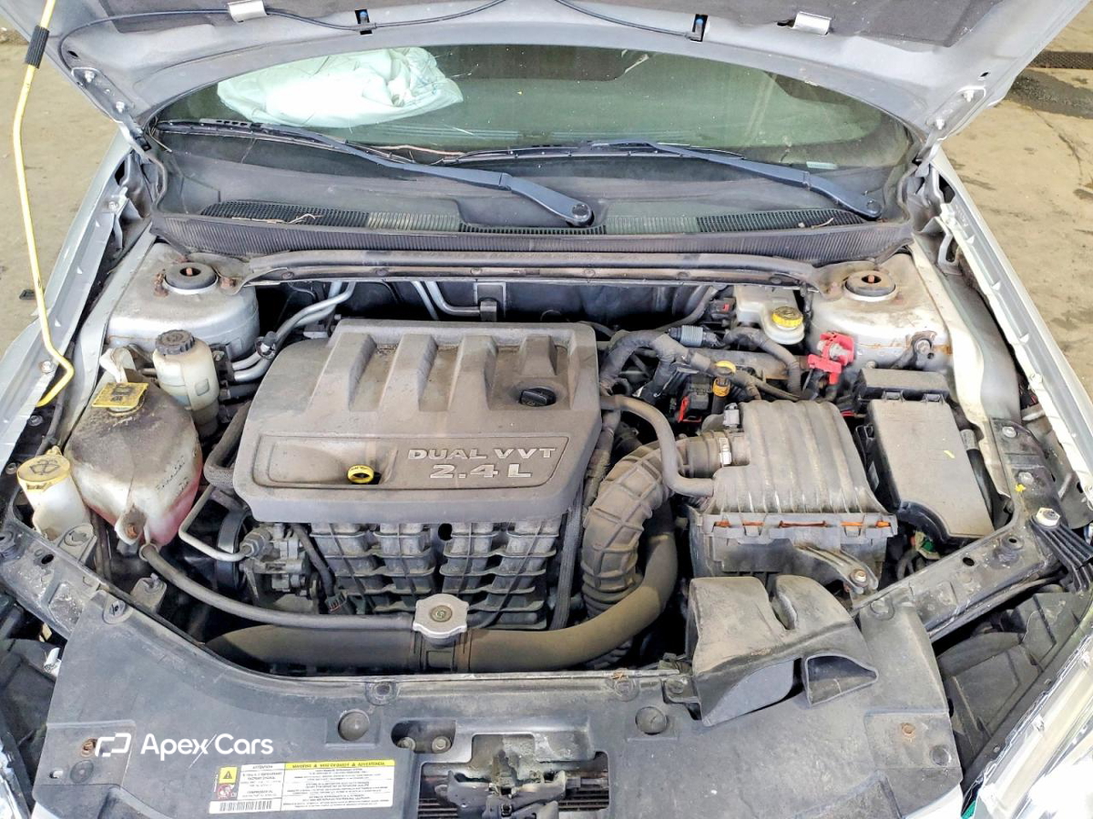 Chrysler 200 2012