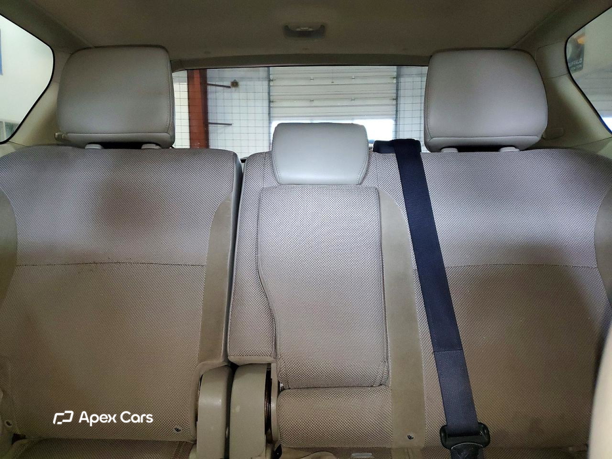 Mitsubishi Outlander 2012