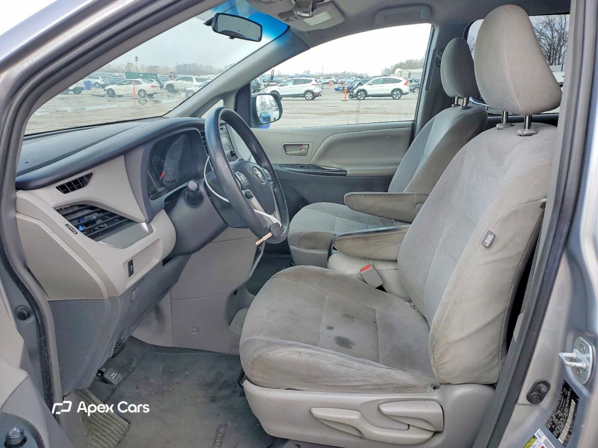 Toyota Sienna 2016