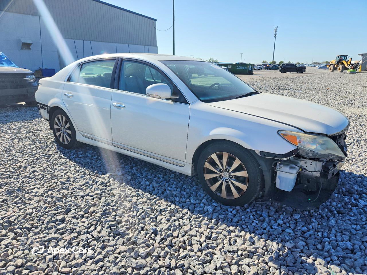 Toyota Avalon 2011