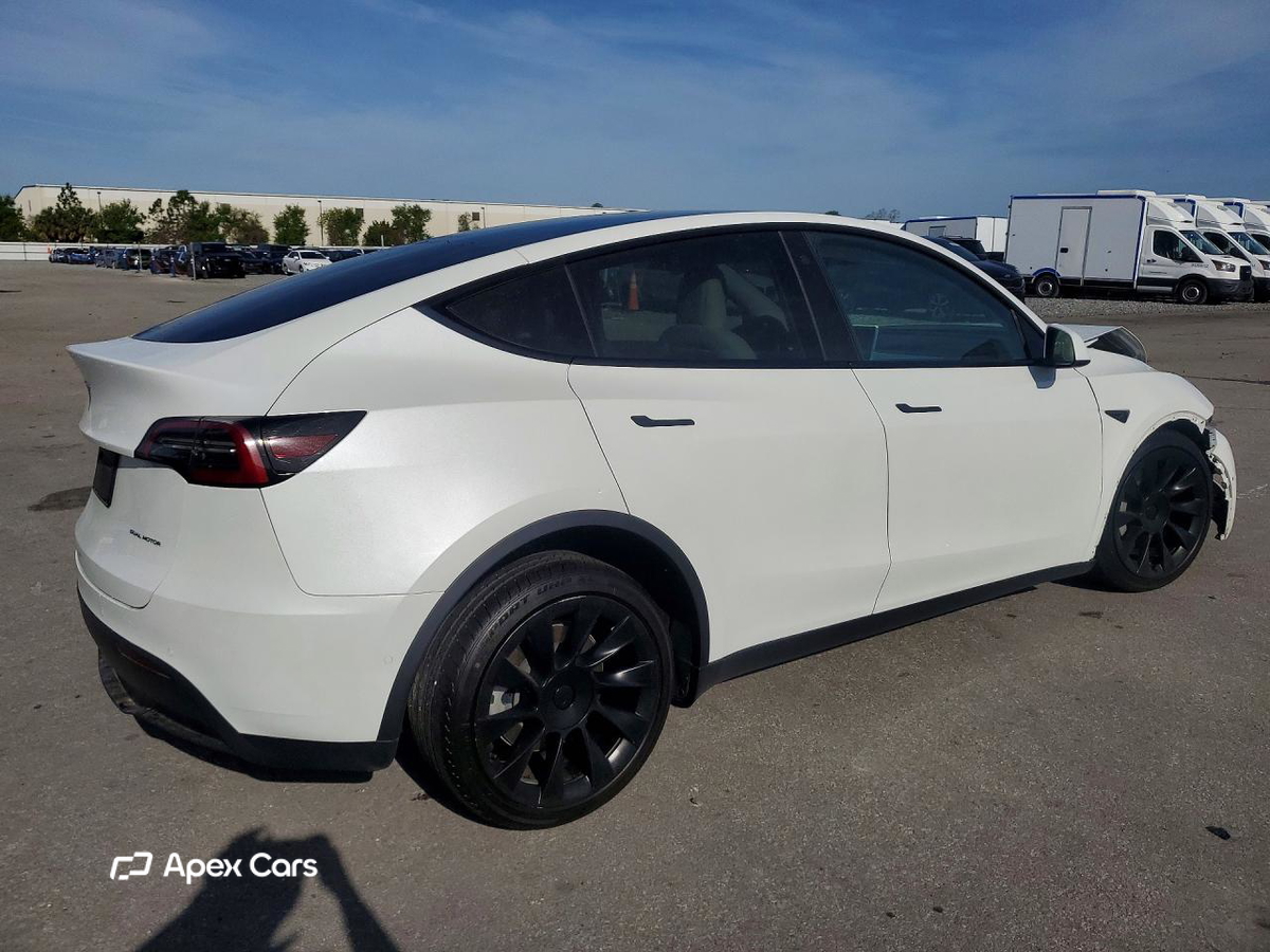 Tesla Model Y 2022