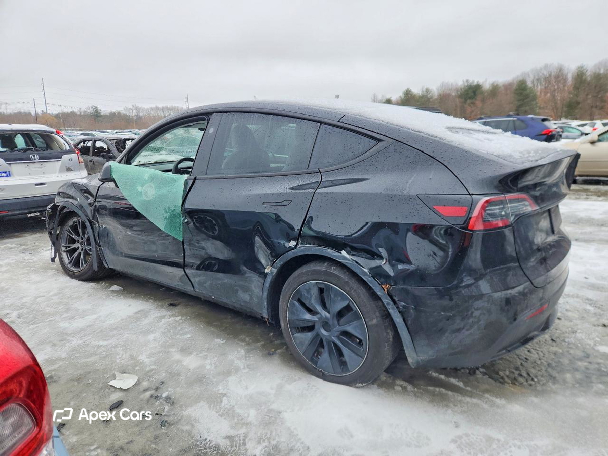 Tesla Model Y 2024