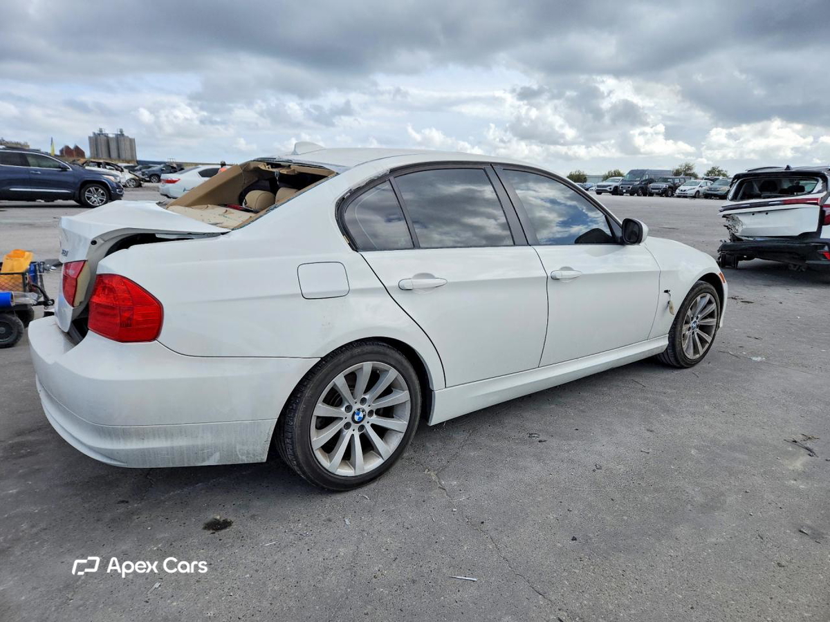 BMW Series 3 2011