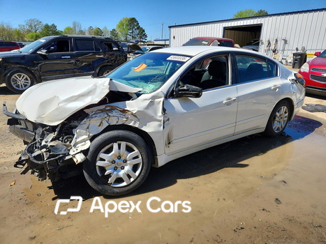 Nissan Altima 2012 - Zdjęcie 1 z 14