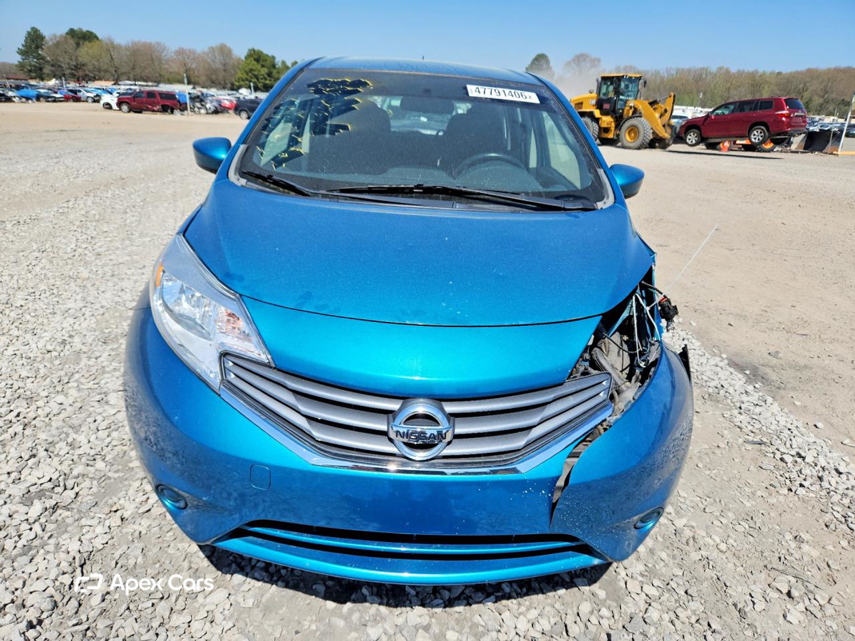 Nissan Versa 2015