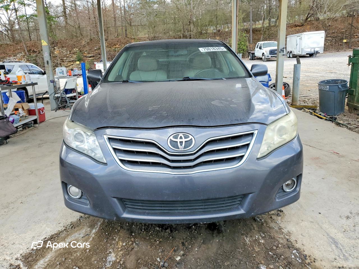 Toyota Camry 2011