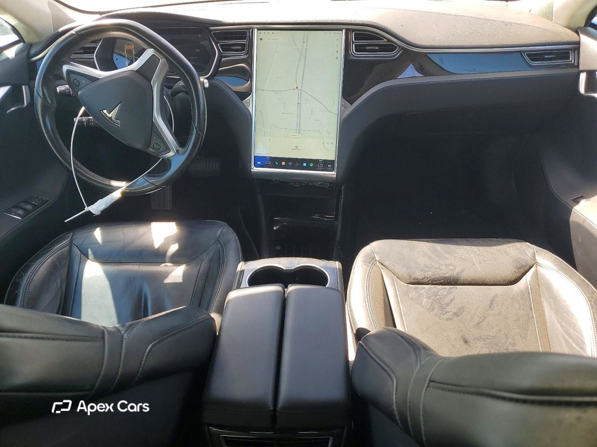 Tesla Model S 2015