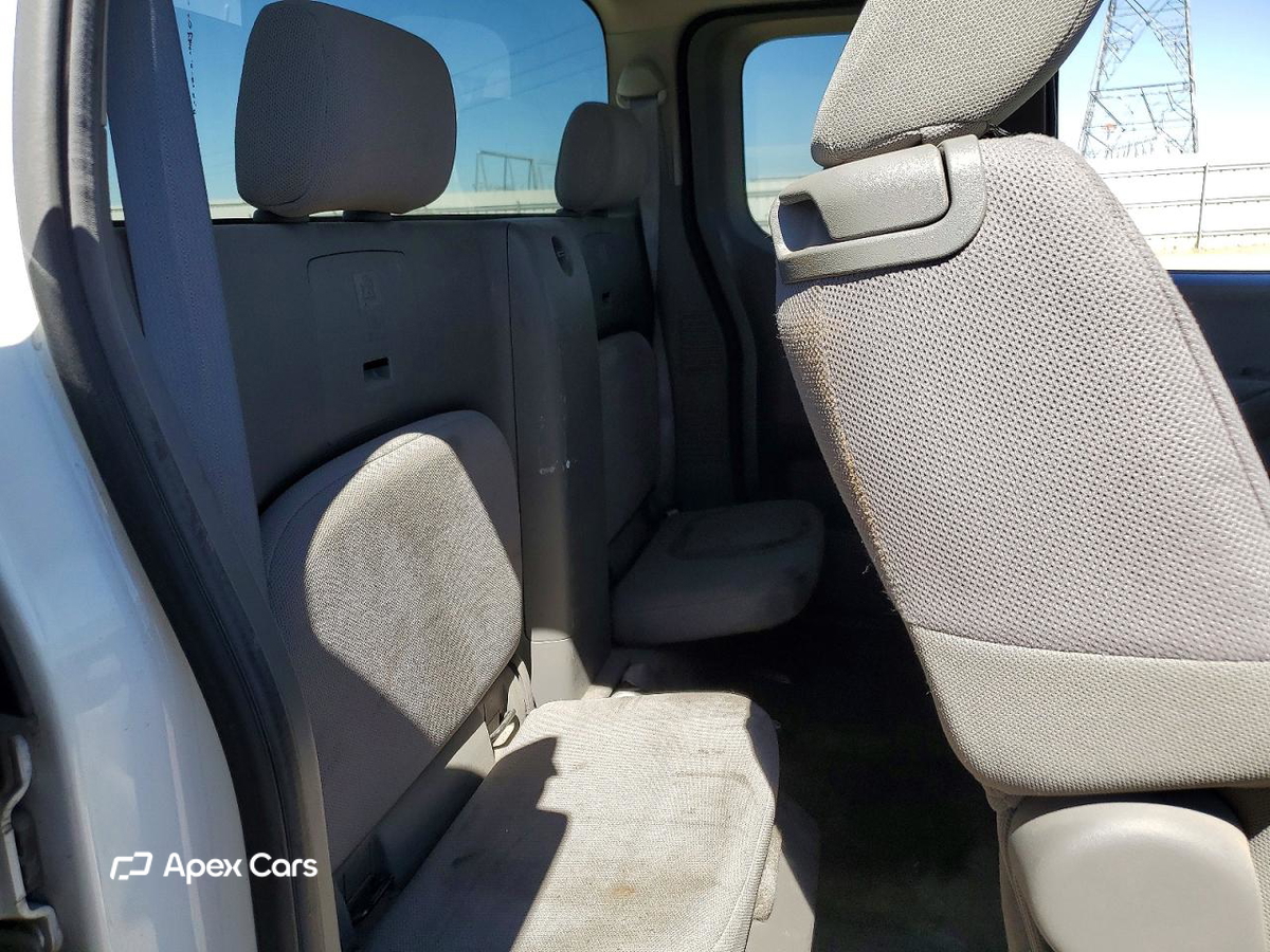 Nissan Navara (Frontier) 2013
