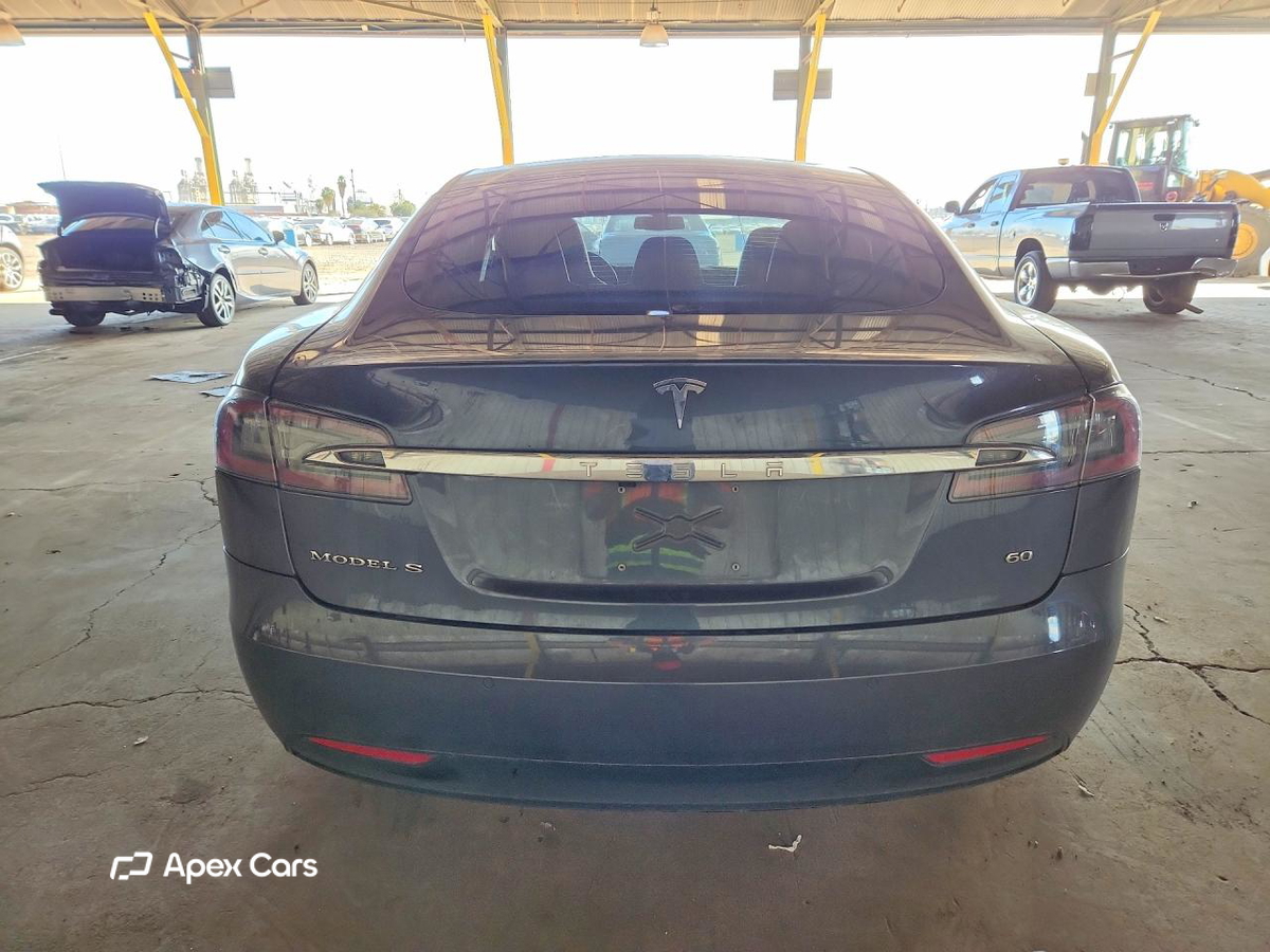 Tesla Model S 2016