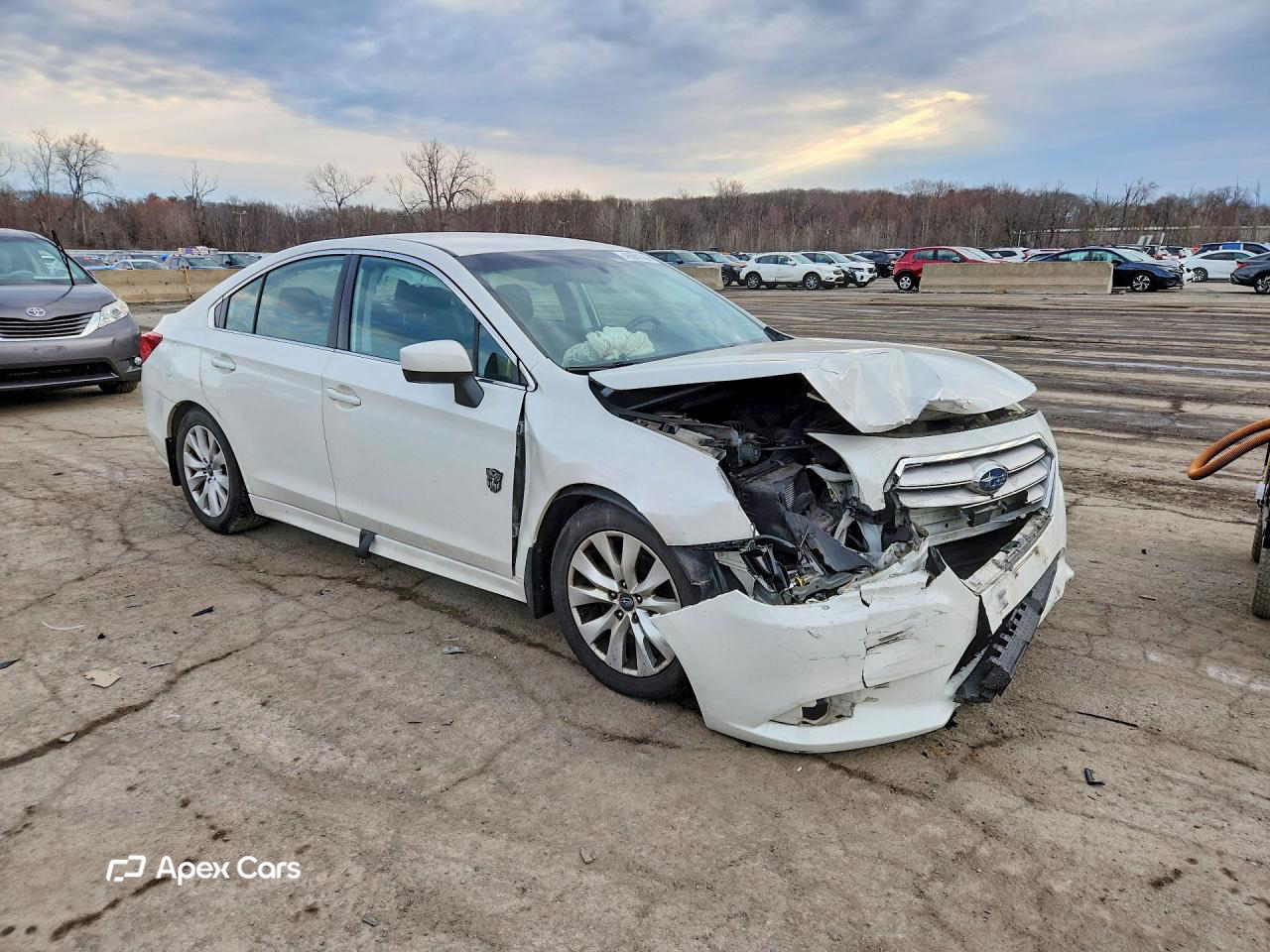 Subaru Legacy 2015