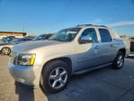 Chevrolet Avalanche 2013