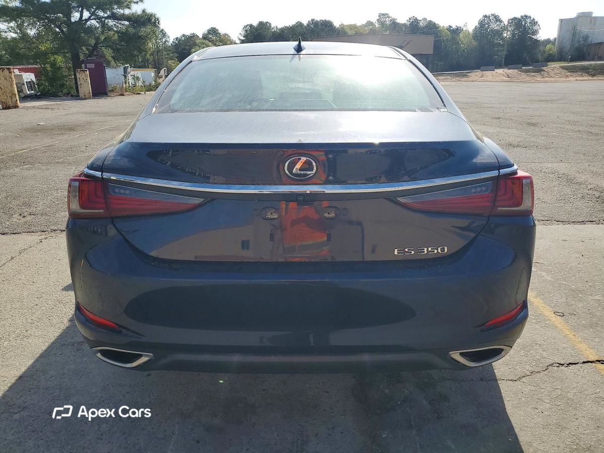 Lexus ES 2019
