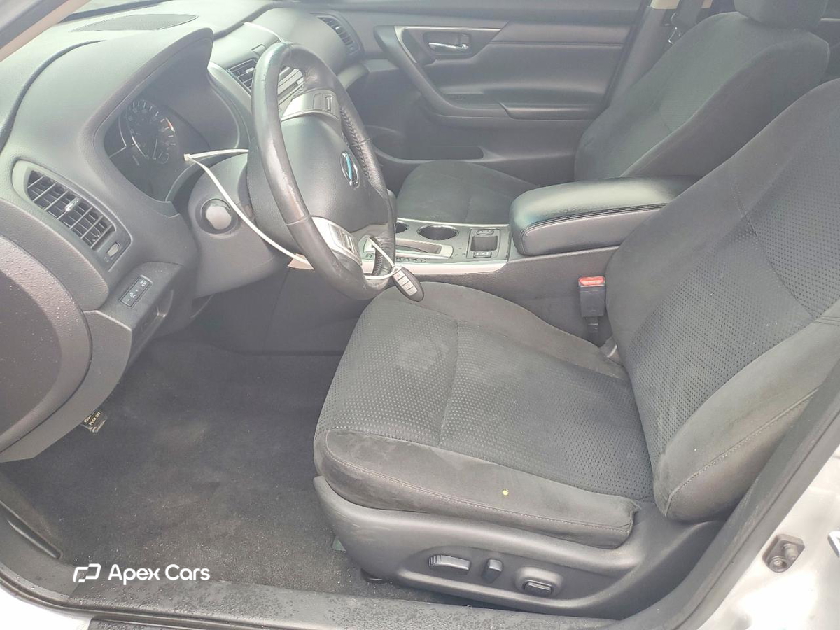 Nissan Altima 2015