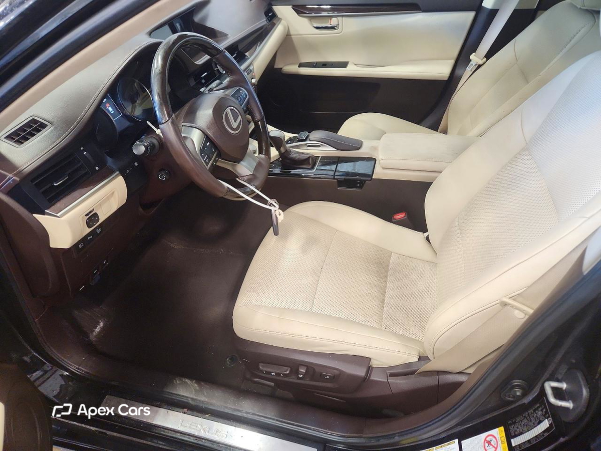 Lexus ES 2016