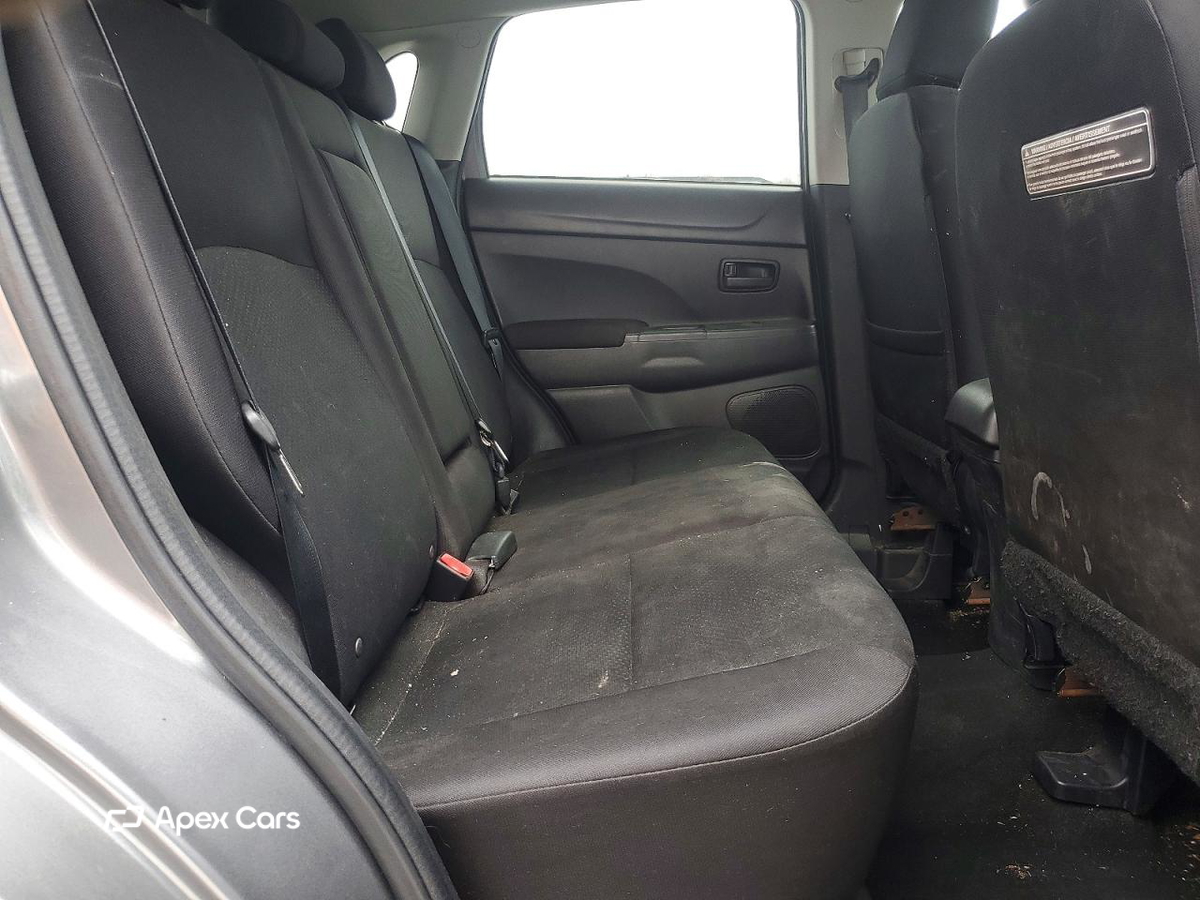 Mitsubishi Outlander 2015