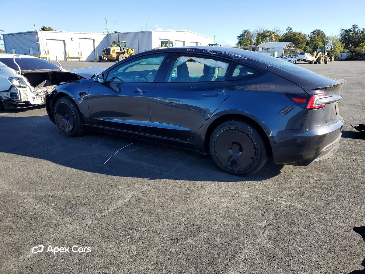 Tesla Model 3 2025