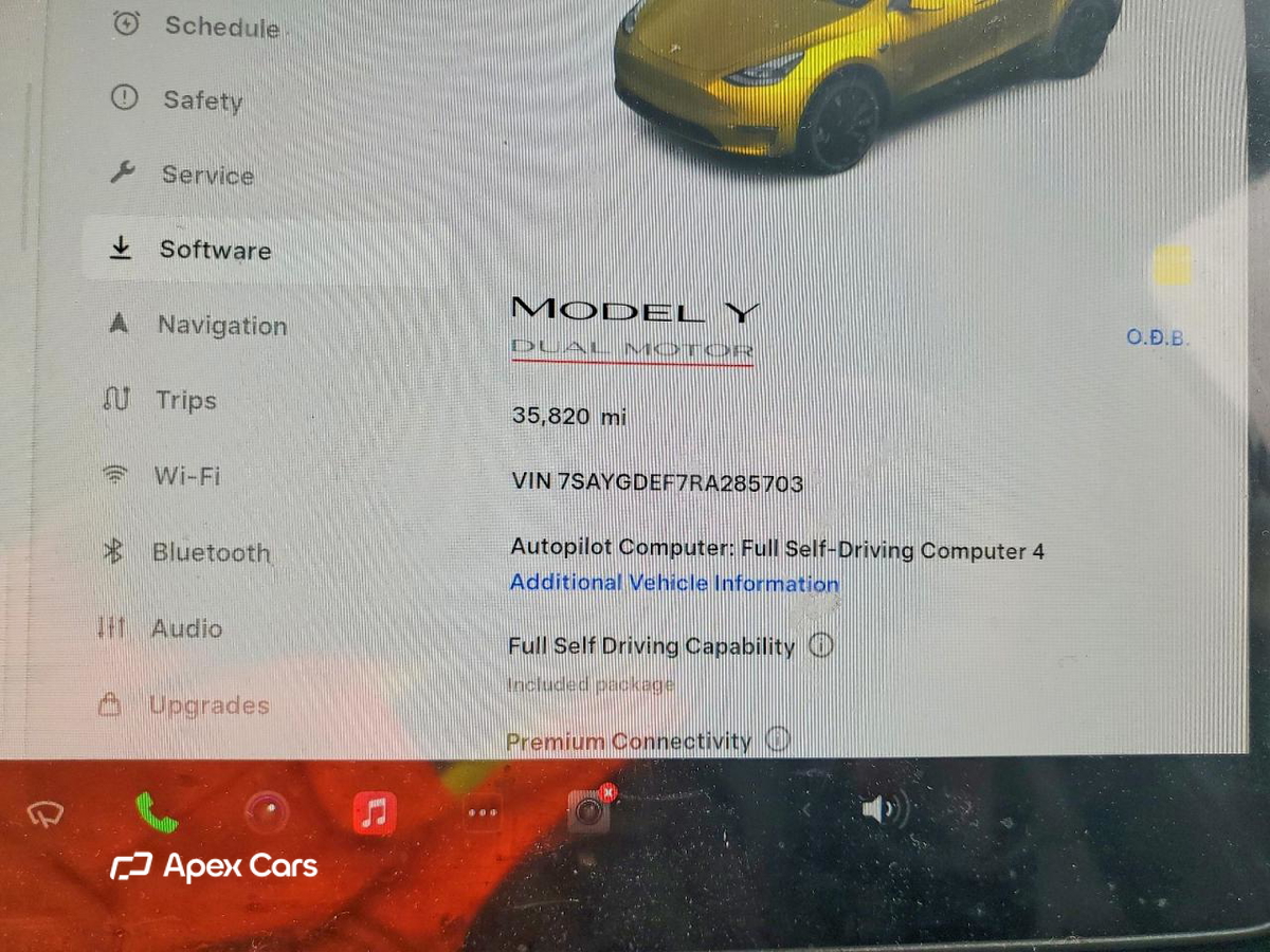 Tesla Model Y 2024
