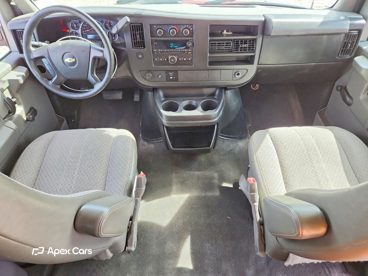 Chevrolet Express 2013
