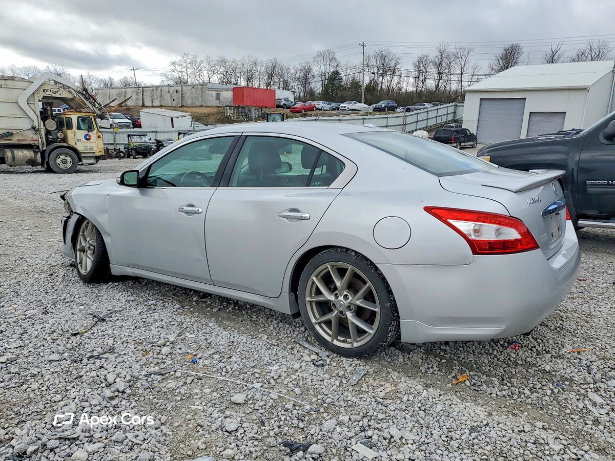 Nissan Maxima 2011