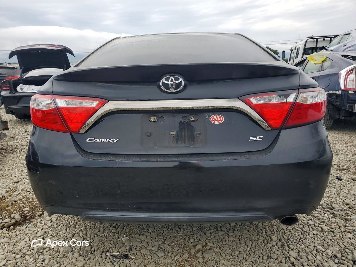 Toyota Camry 2016