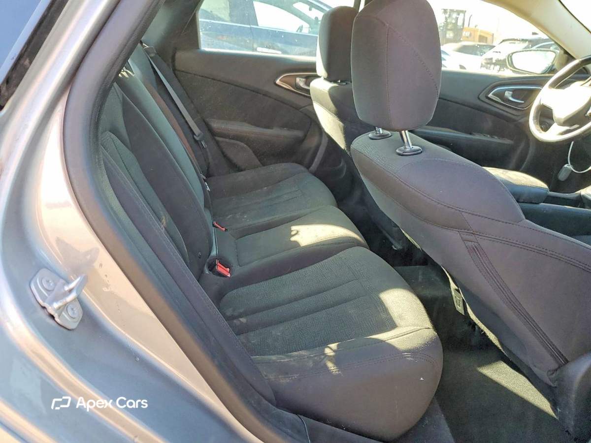 Chrysler 200 2016