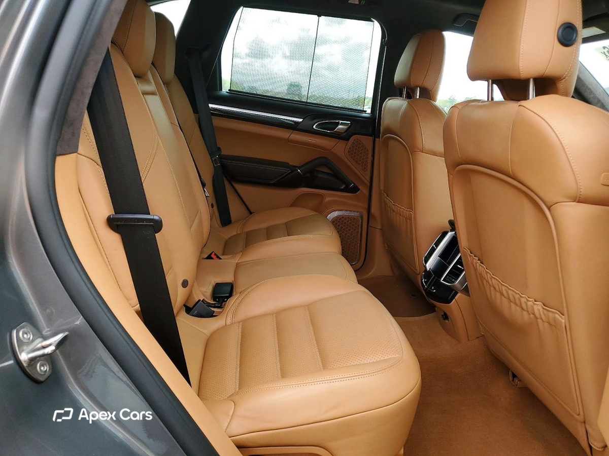 Porsche Cayenne 2016