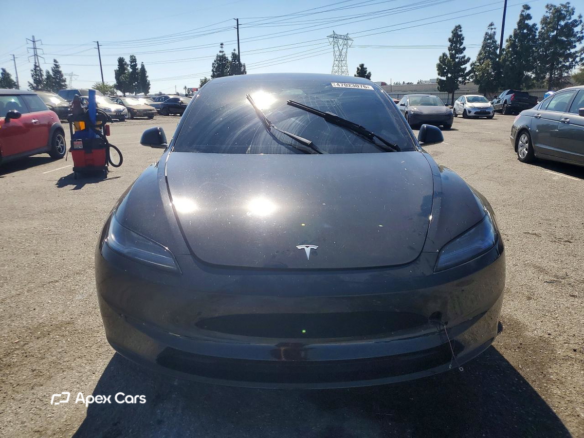 Tesla Model 3 2024