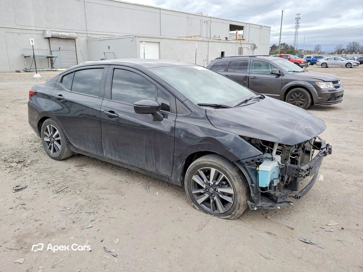 Nissan Versa 2021