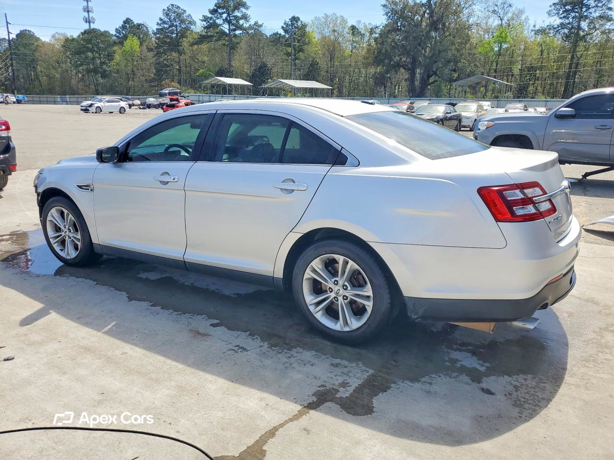 Ford Taurus 2016