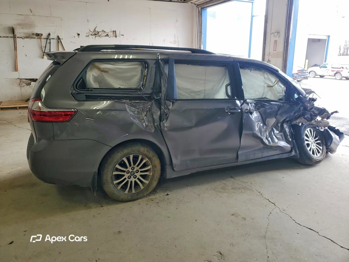 Toyota Sienna 2018