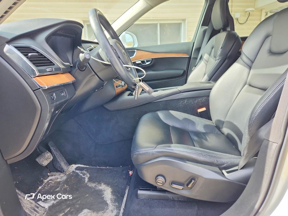 Volvo XC90 2021