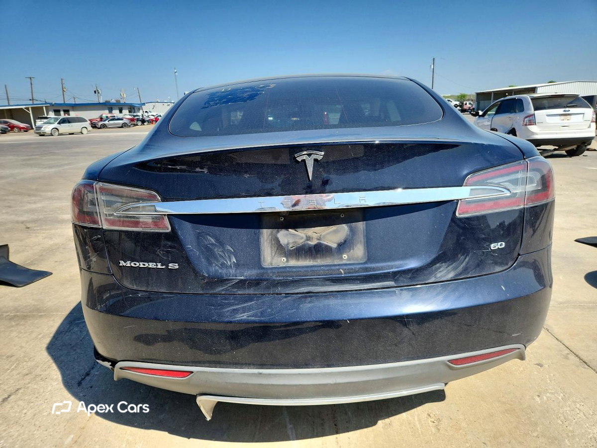 Tesla Model S 2013