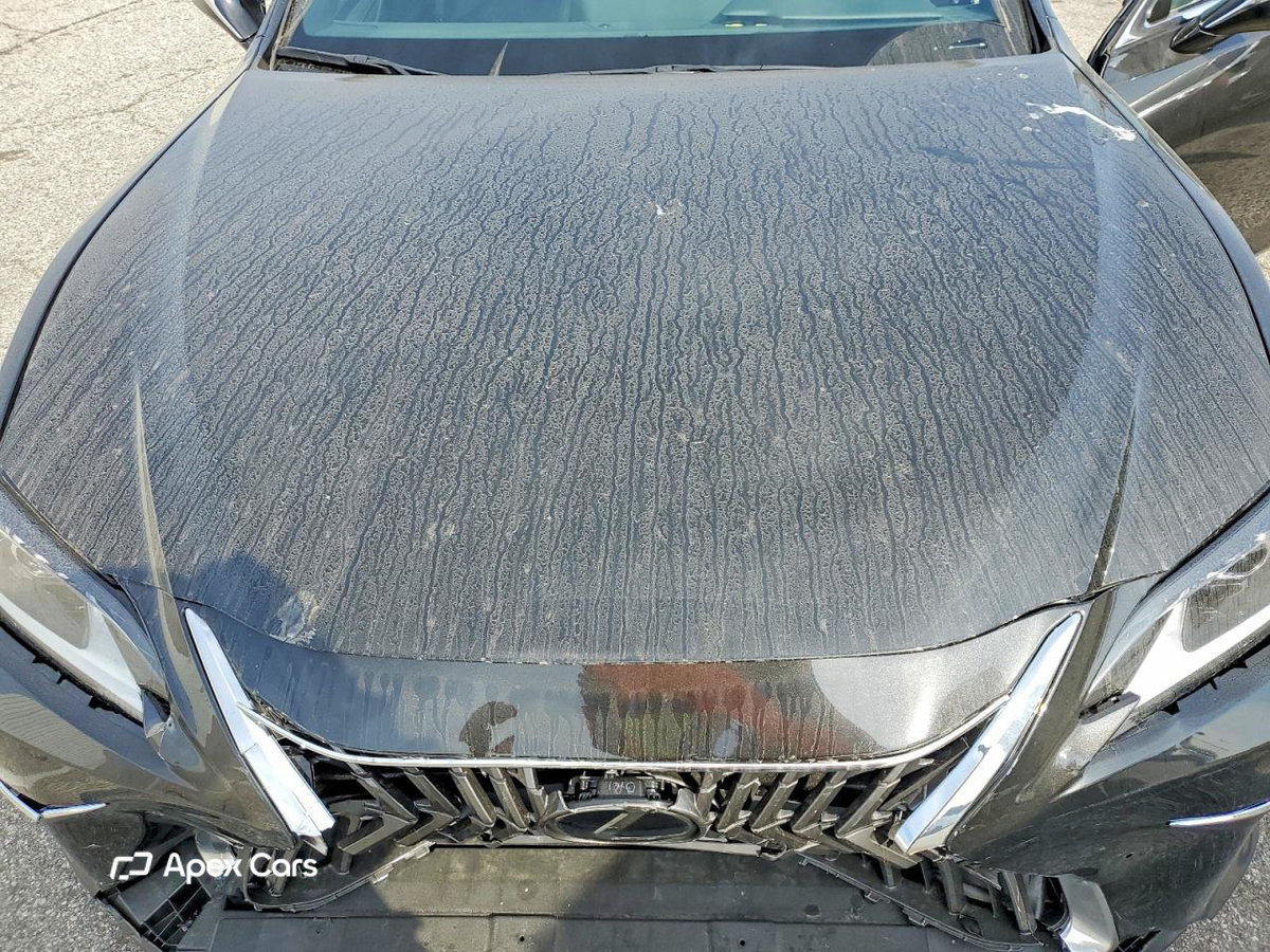 Lexus ES 2025