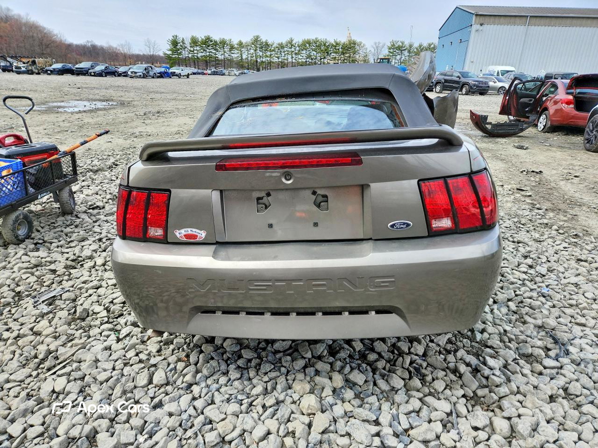 Ford Mustang 2001