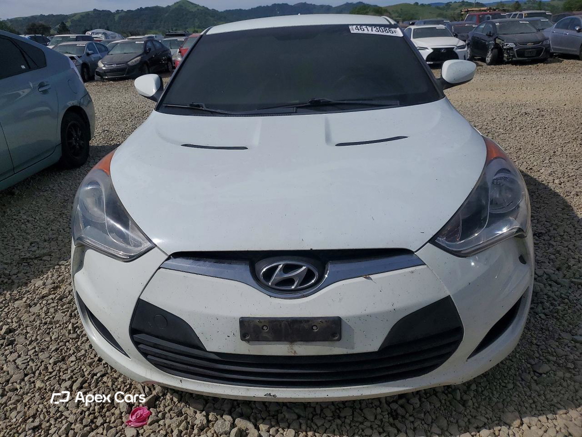 Hyundai Veloster 2012