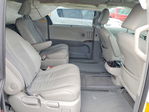 Toyota Sienna 2011