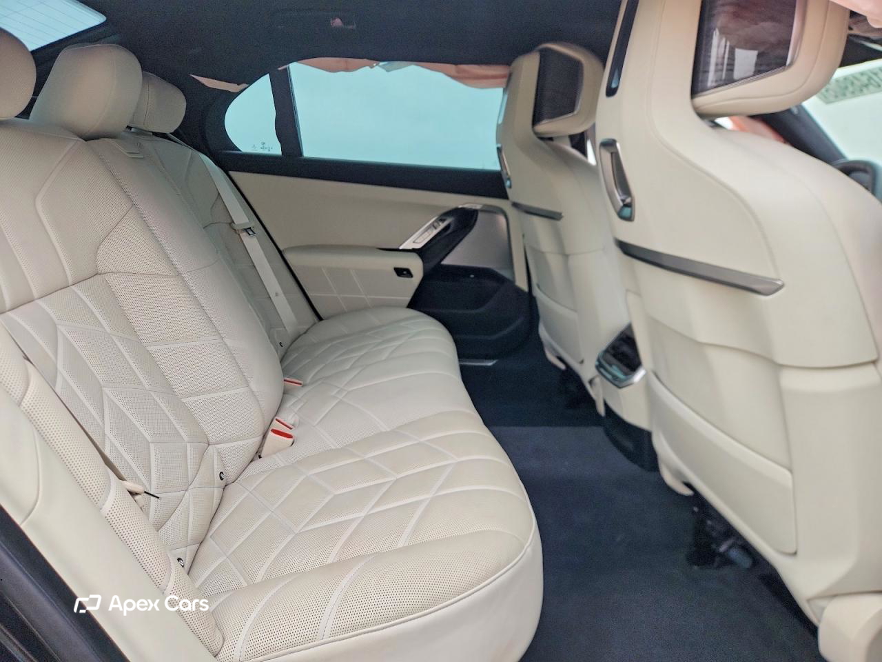 BMW Series 7 2023