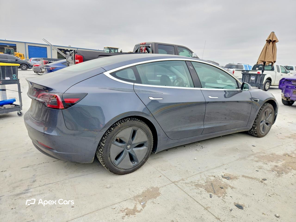 Tesla Model 3 2018